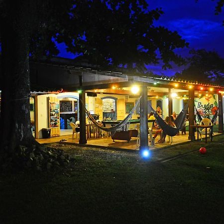Breda Hostel Ltda Araquari Exteriör bild
